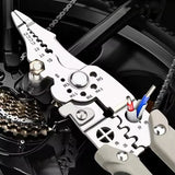 Pince multifonctionnelle pour denuder